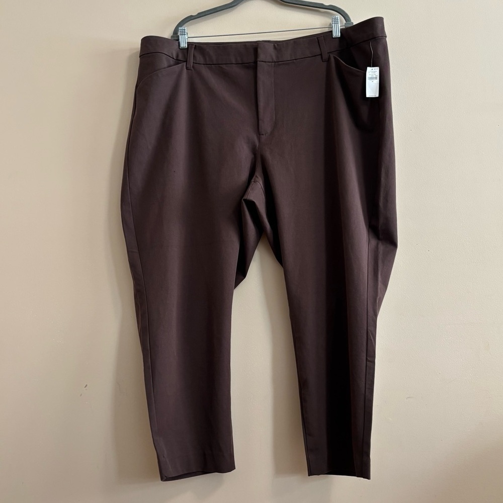 NWT Old Navy Plus Sz 26 High Rise Pixie Secret Smooth Pockets Brown